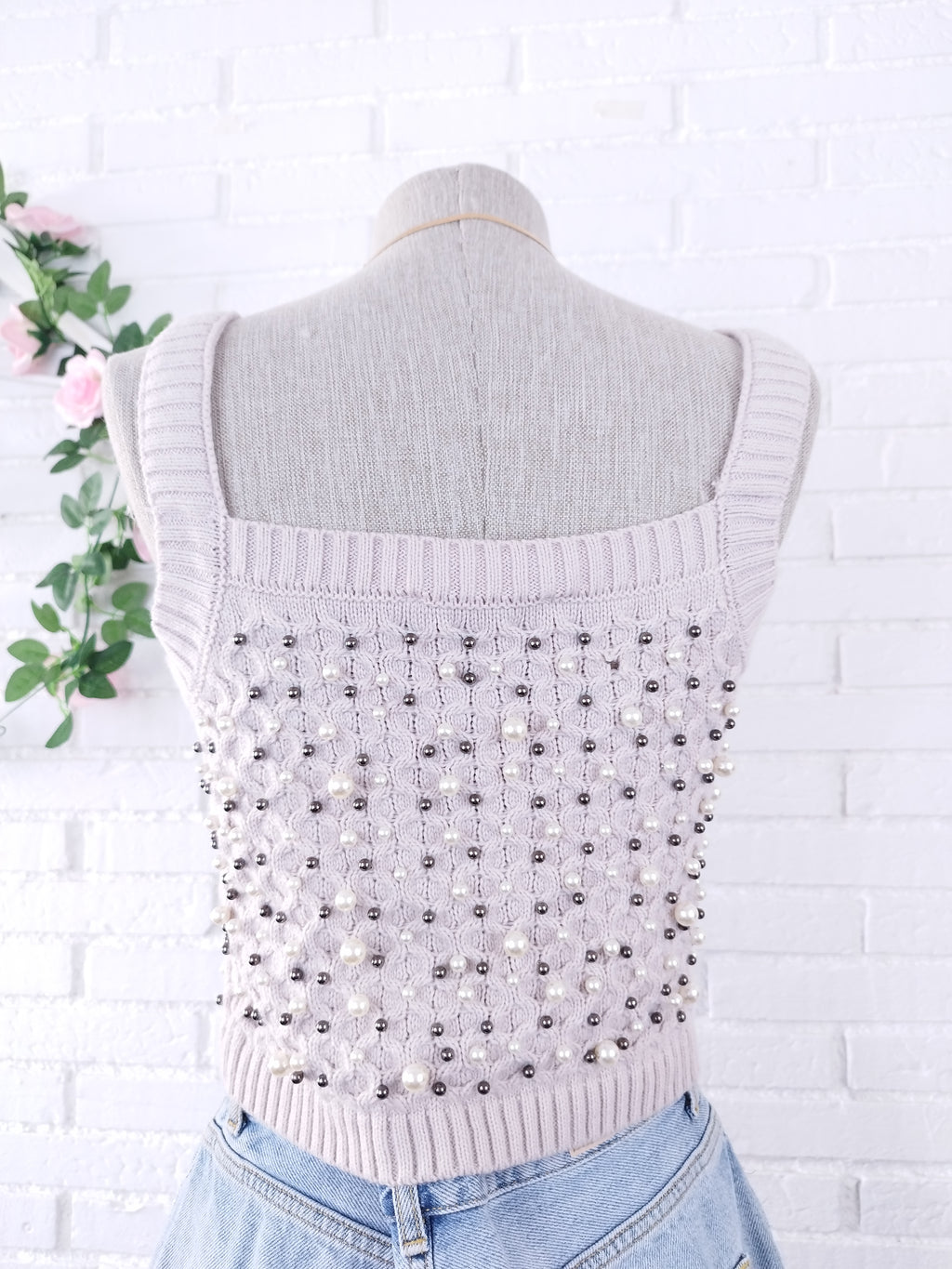 Kombiniert mit ZARA-Cardigan + Top-Punto Trenzado con Perlas