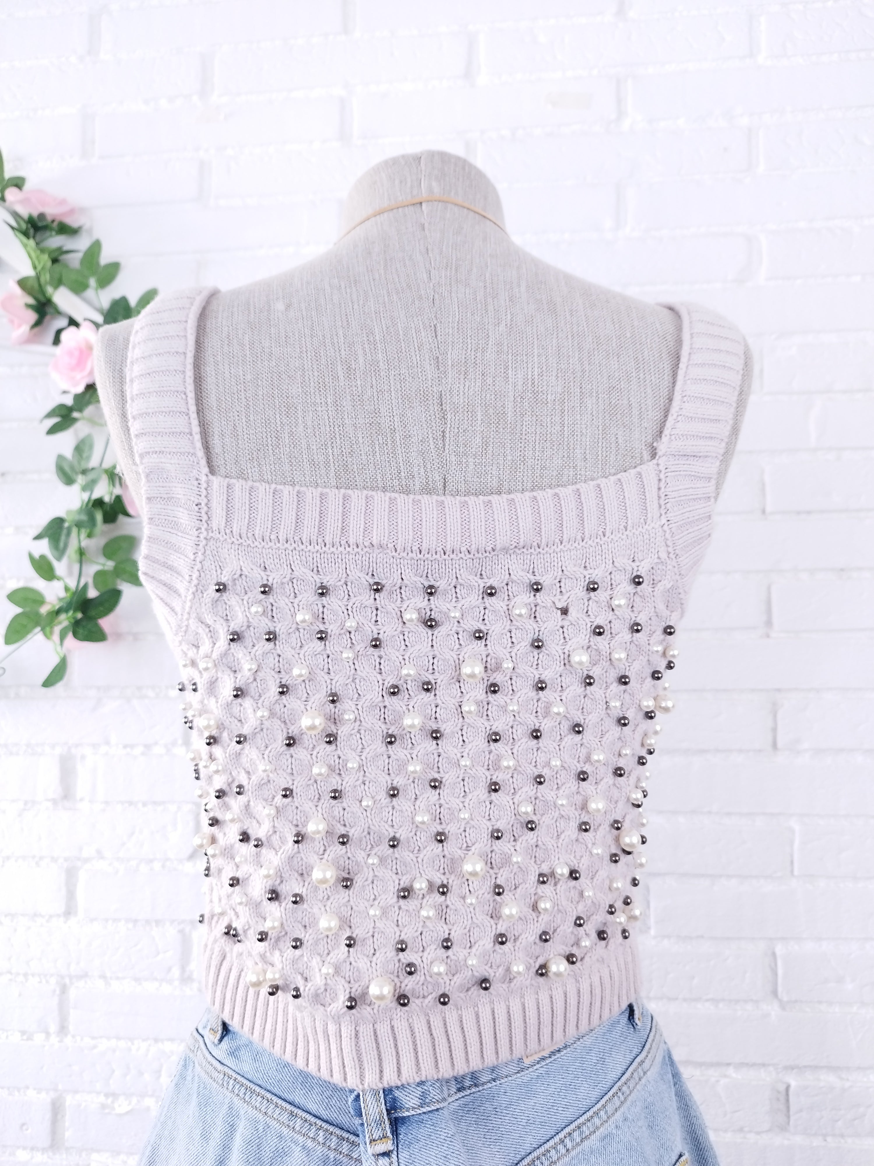 Kombiniert mit ZARA-Cardigan + Top-Punto Trenzado con Perlas