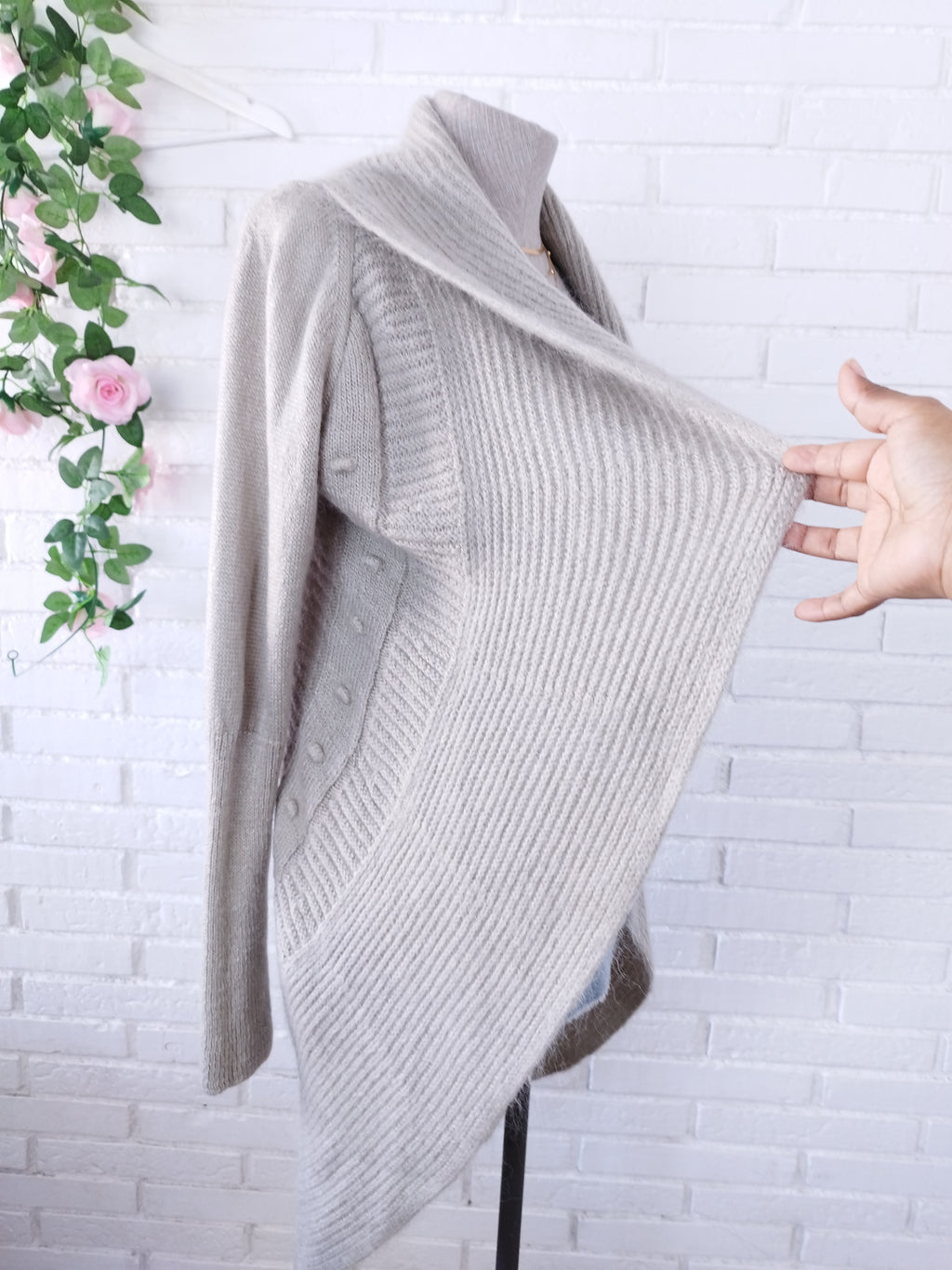 Vintage Long Cardigan — Wool Blend, Open Front, Jacquard Back & Excellent Condition