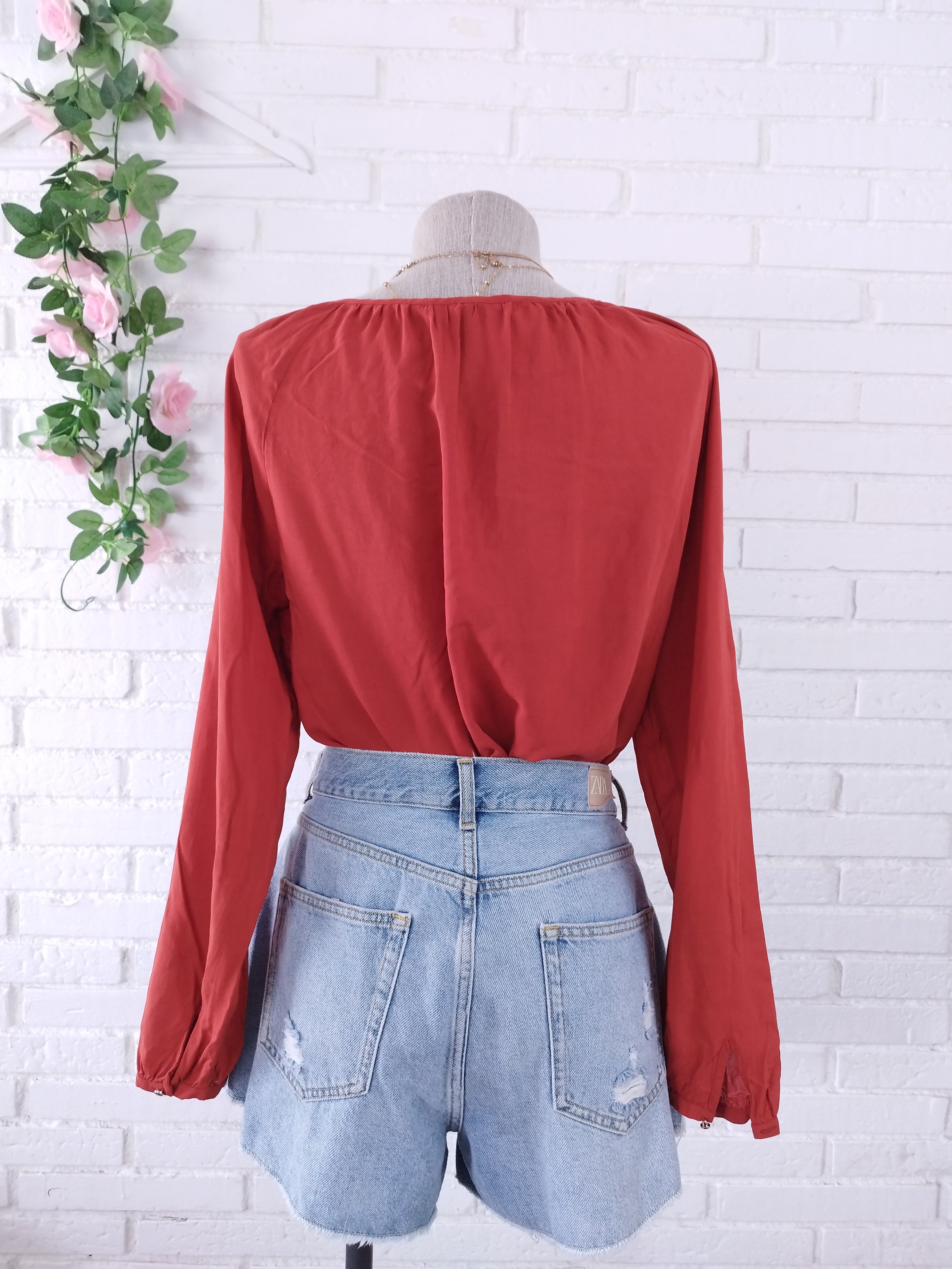 Blusa HALLHUBER Fluida mangas largas