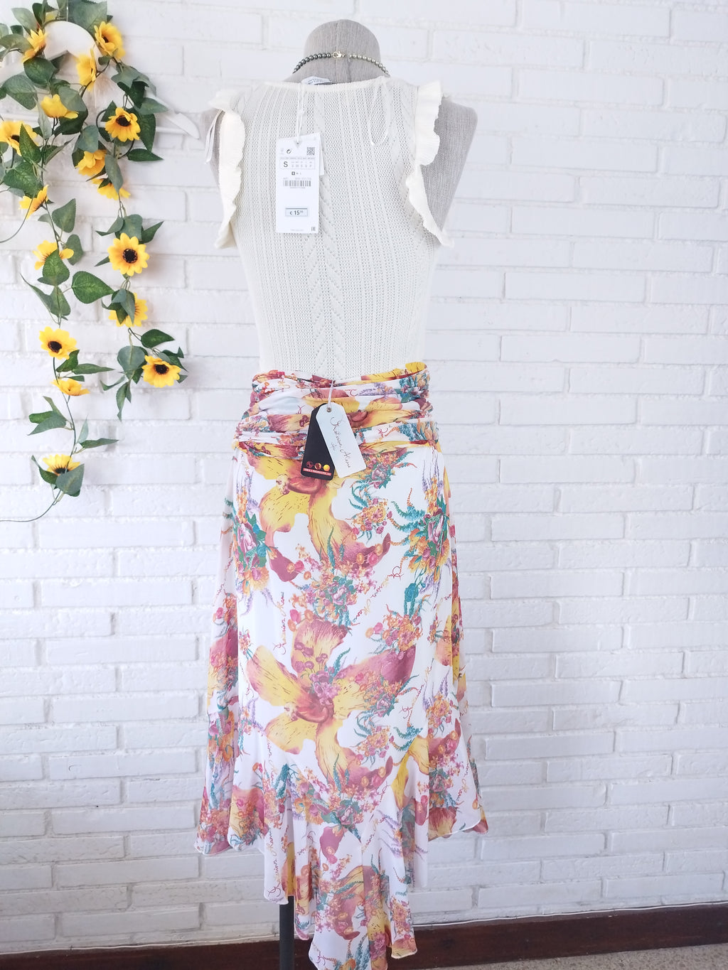 Montesinos Alama Vintage 90s Skirt — Ruched Waist, Asymmetric Hem & Tulle Print