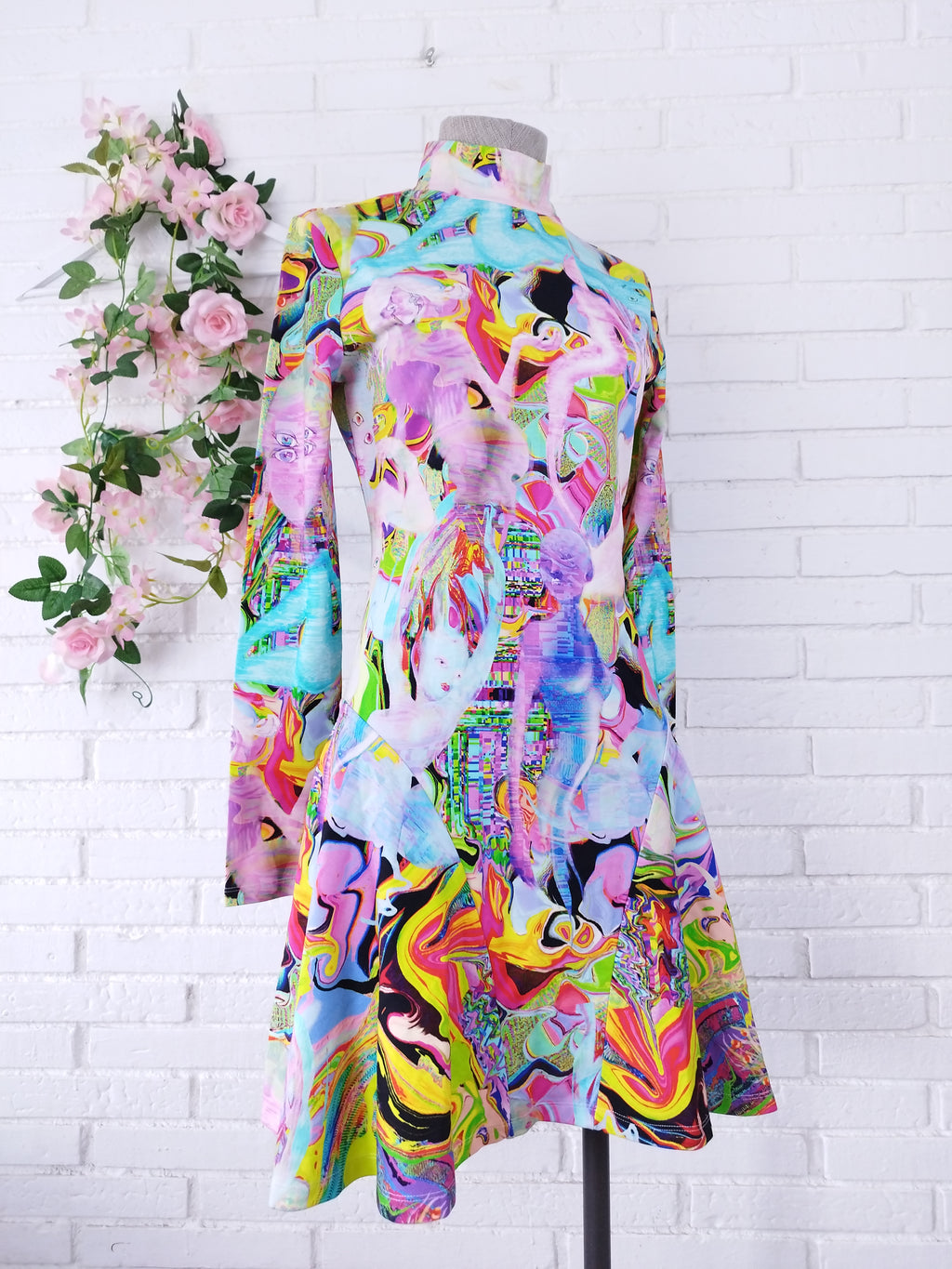 Kleid DESIGUAL Estampado manga larga