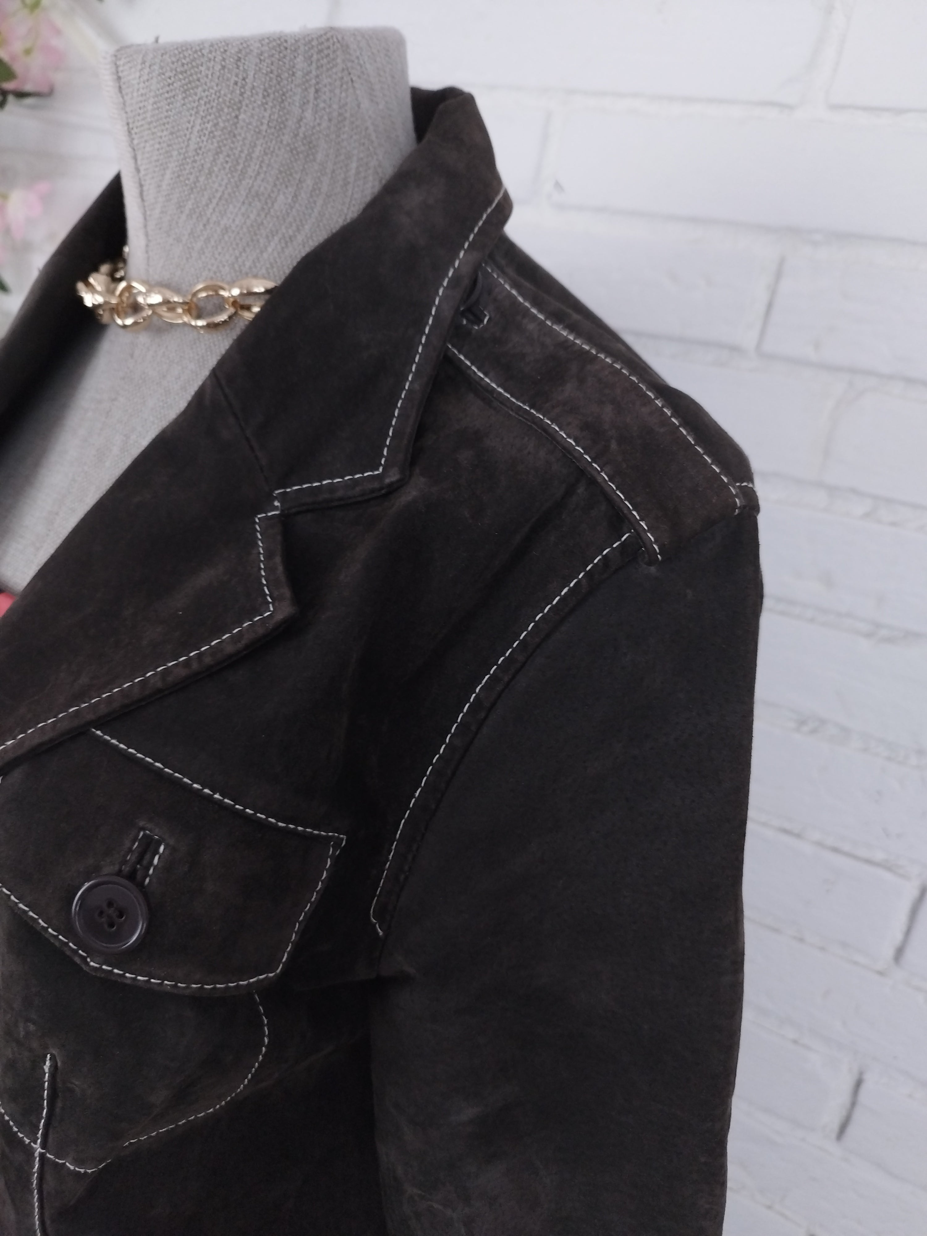 Vintage 90s Suede Blazer — Brown Leather, White Stitching & 4 Pockets