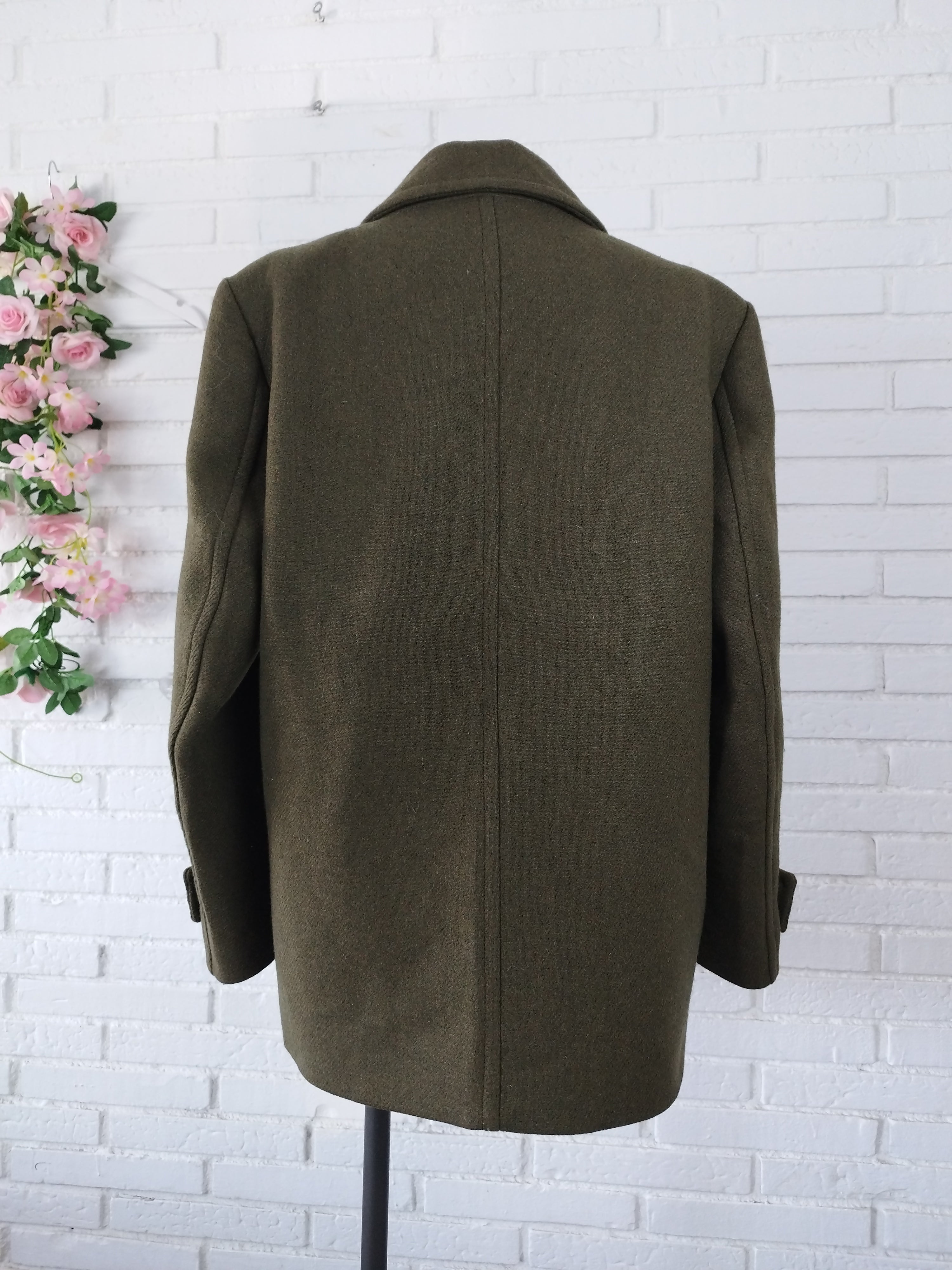 Abrigo ZARA Corto Lana Botones