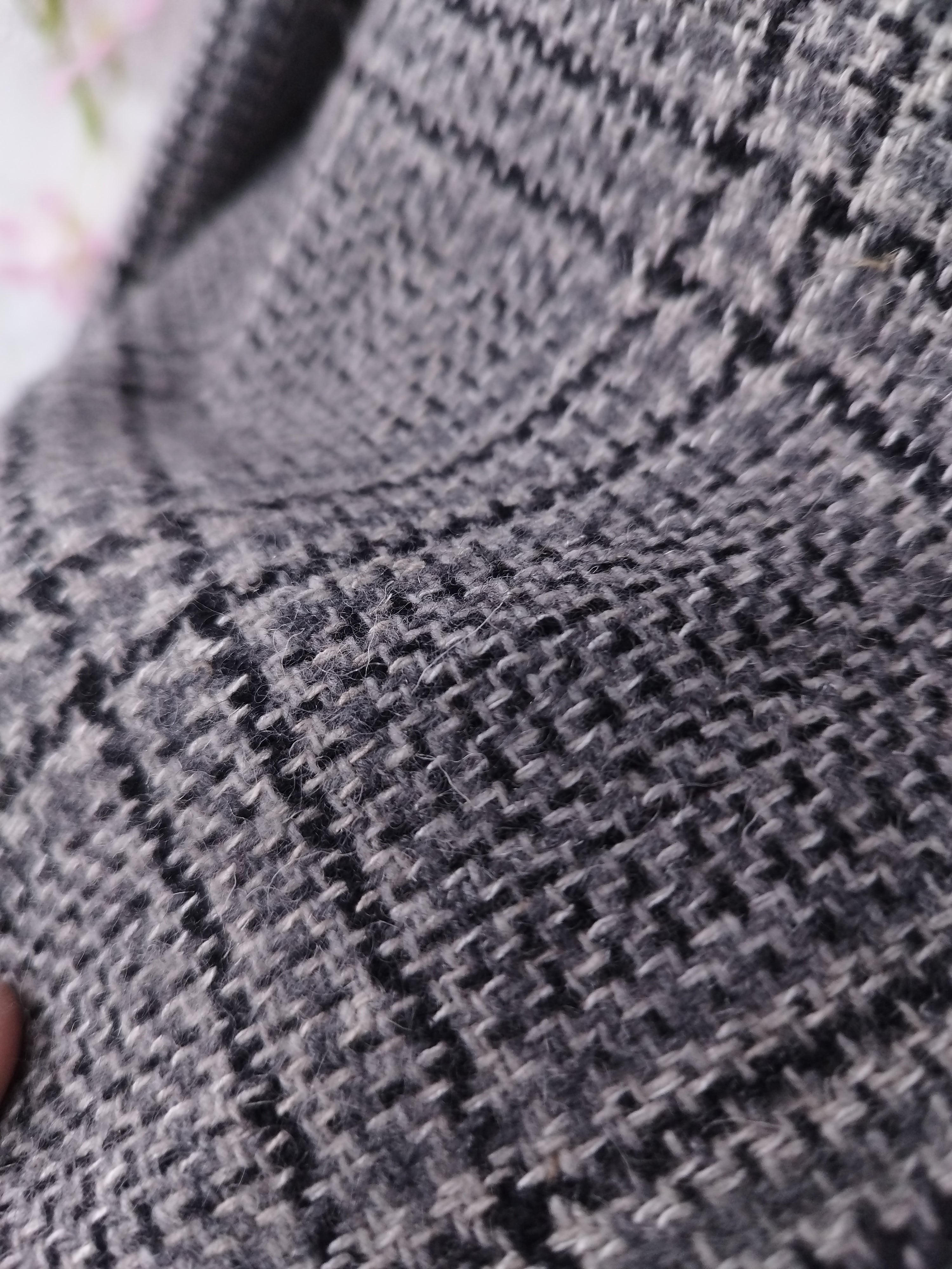 Vintage-Blazer aus Wollmischung aus den 90er-Jahren – Klassischer Winterschnitt &amp; graues Karomuster