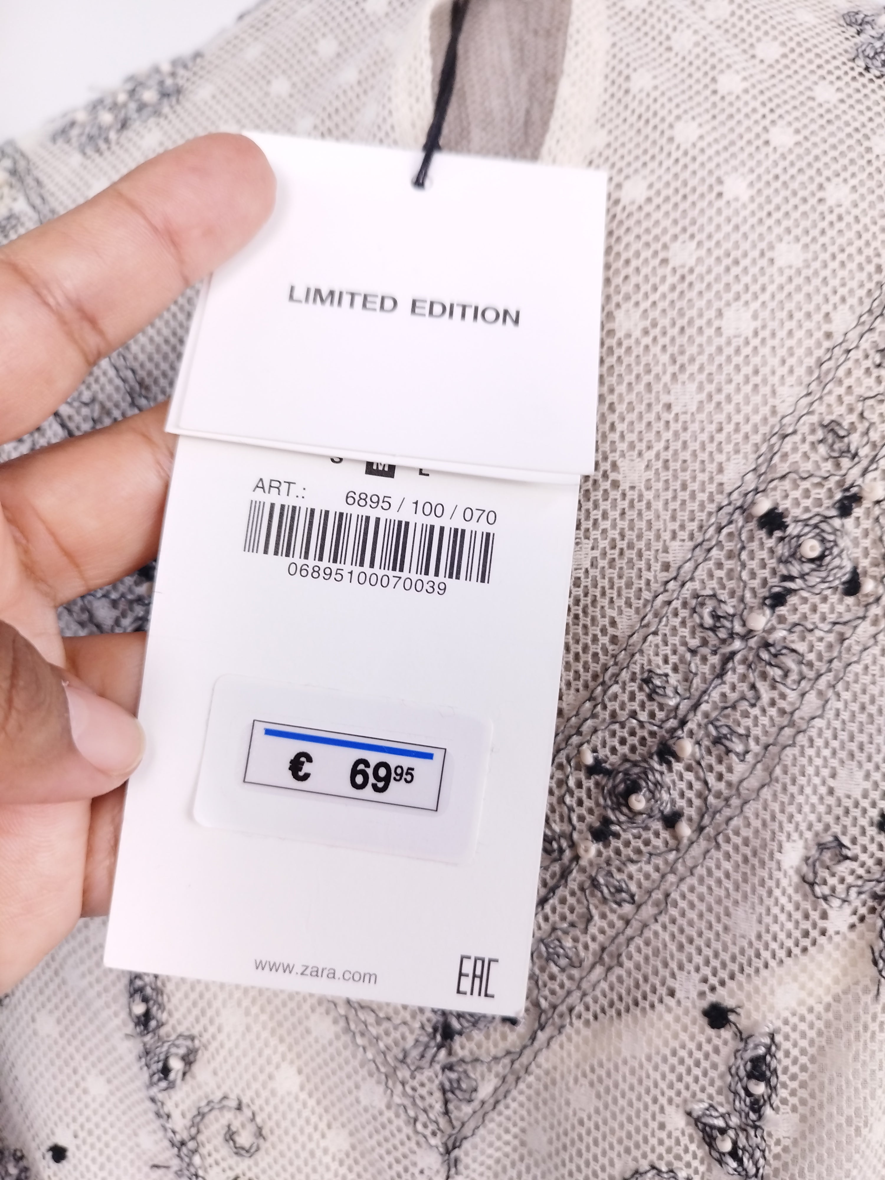 Vestido ZARA Romántico Encaje y Bordado