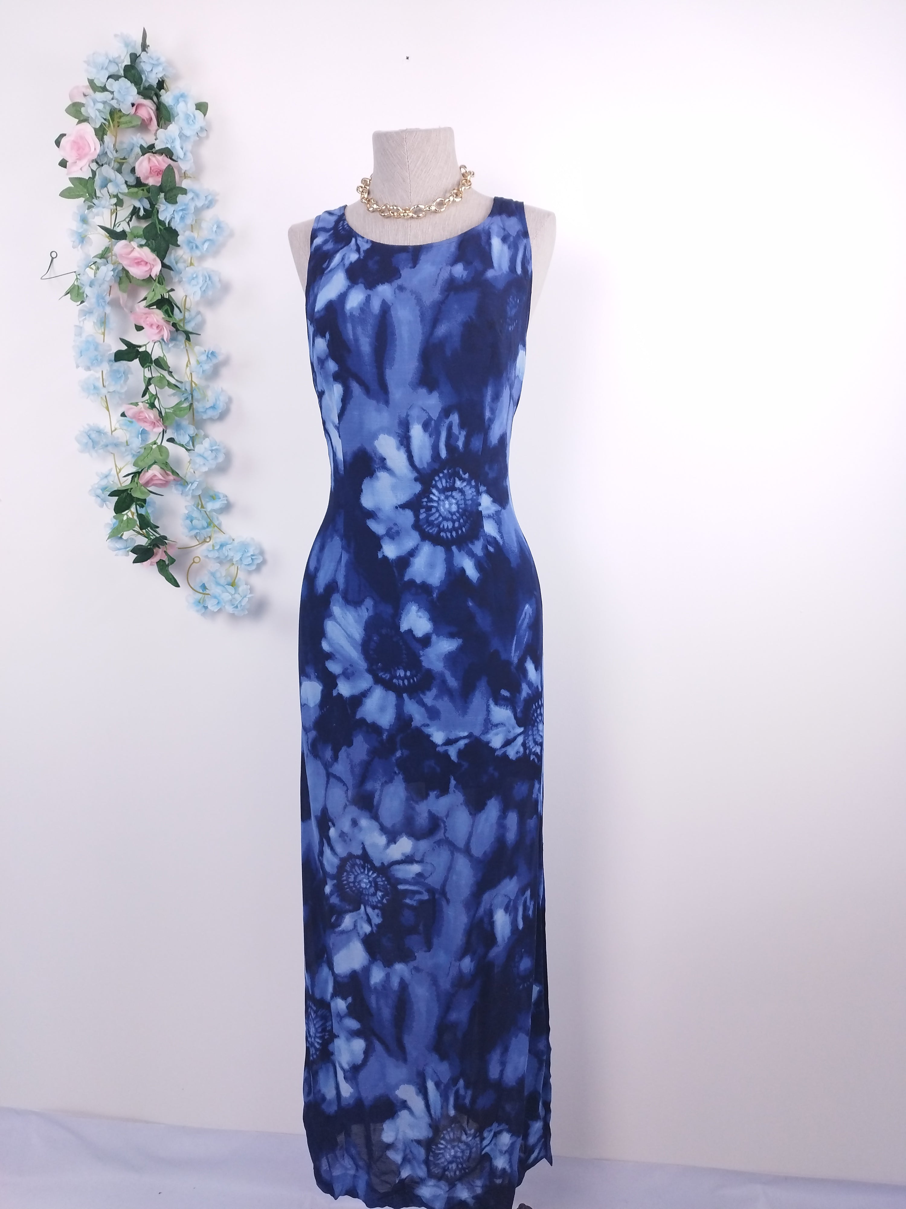 Vintage 90s Maxi Dress — Blue Tie Dye Straight Casual Look Upgrade