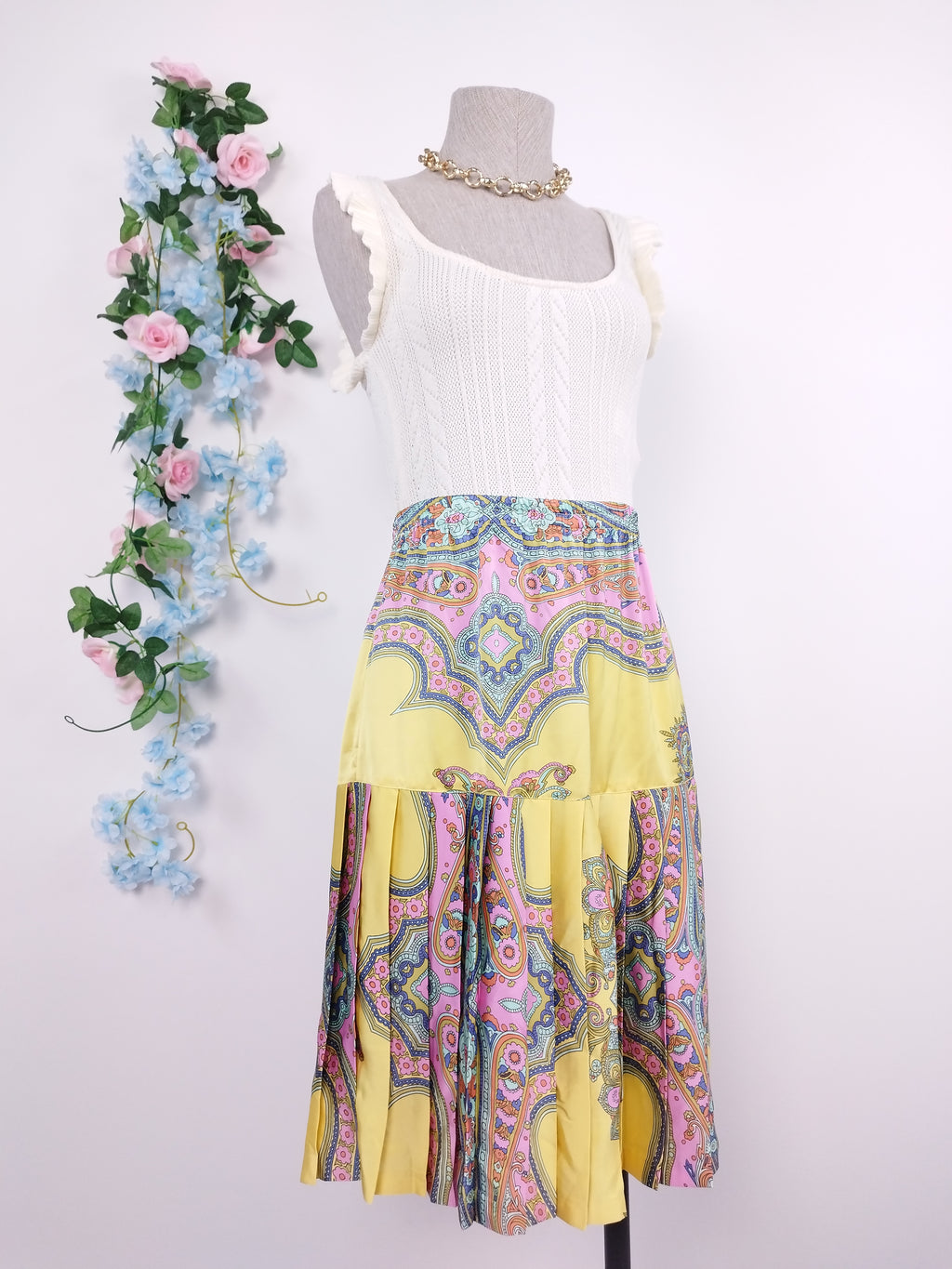 Falda VINTAGE Plisada Satinada Paisley