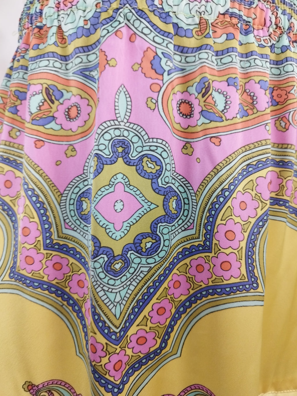 Falda VINTAGE Plisada Satinada Paisley