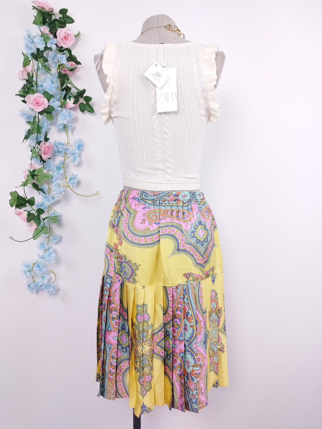 Falda VINTAGE Plisada Satinada Paisley