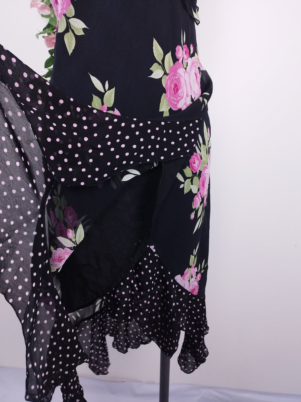 Black Y2K floral chiffon dress — Pink roses & polka-dot ruffles