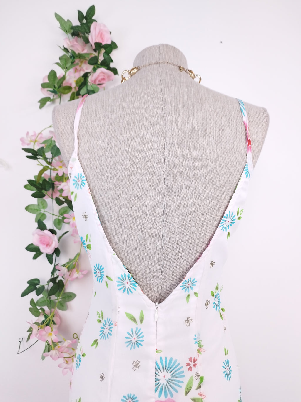 White pastel floral Y2K slip dress — Vintage 2000s boho summer